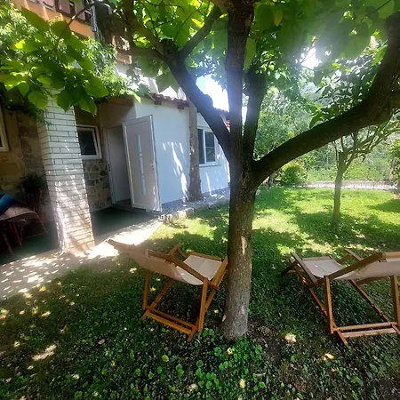 Ostanak kod kuće Sobe - Ninin Deskle