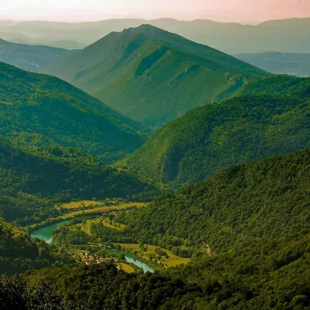 Ostanak kod kuće Sobe - Ninin